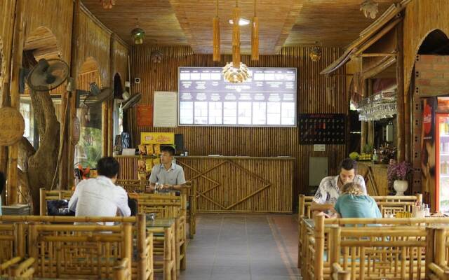 Quoc Khanh Bamboo Homestay - Hostel