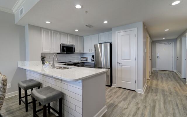 Gulf Front Master Suite! Directly On The Beach! 3 BR / 2 BA! Sleeps 8!