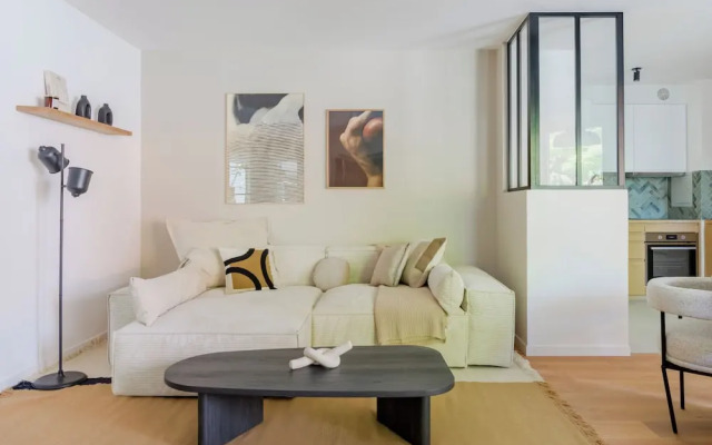 Paris West Elegant residence