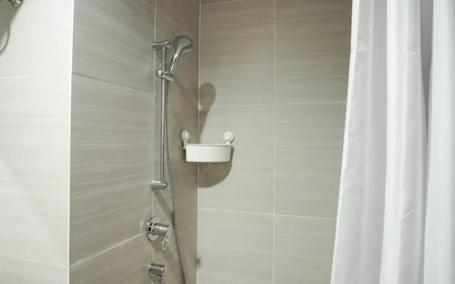 Elegant Studio at West Vista Apartment with City View