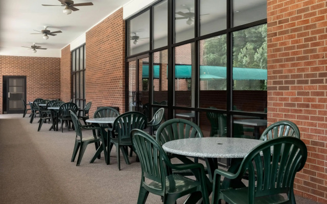 Days Inn by Wyndham Lexington