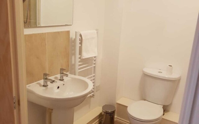 Remarkable 1-bed Apartment in Swansea Near Liberty