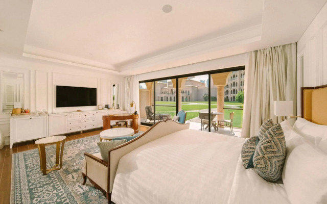Royal Saray Resort