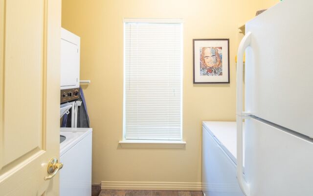 Pecan Shores Retreat by RedAwning