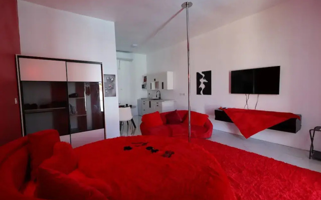 PÀRIS Honeymoon Suite
