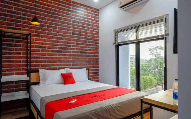 RedDoorz near Universitas Muhammadiyah Purwokerto 2