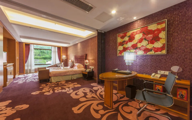 Zhaoqing Senlan Yunhai Hotel