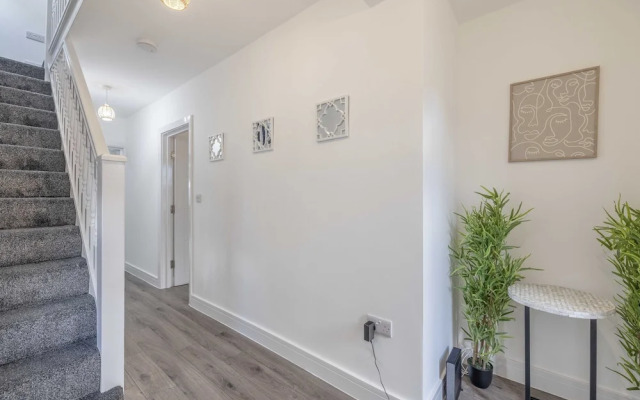 Chic and Comfy 4 Bedroom Stay Baylis