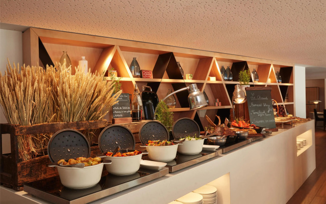 Отель Hyatt Regency Paris Etoile