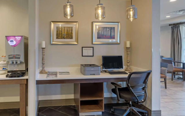 Comfort Inn & Suites