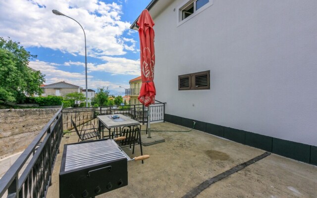 Amazing Apartment in Crikvenica With Wifi and 3 Bedrooms