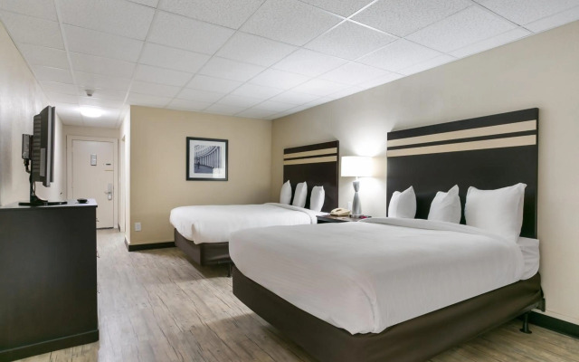 Eisenhower Hotel & Conference Center