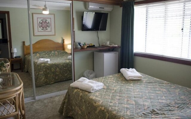 Ainslie Manor Guests House