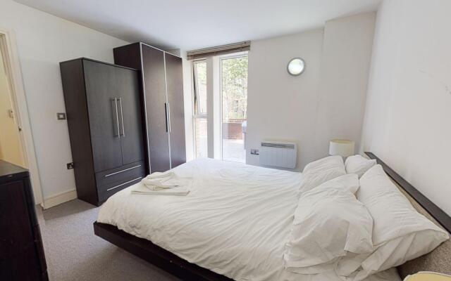 Comfy One Bedroom Apartment in Heart of Waterloo
