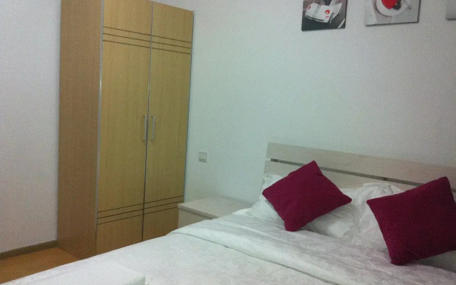 Shenzhen Shengang Apartment Dongmen Branch