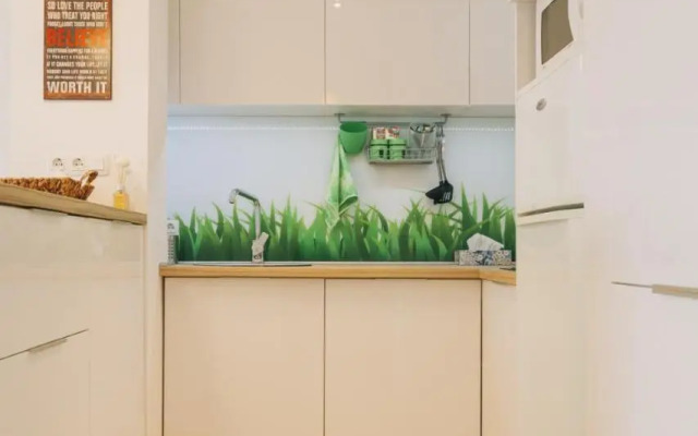 Central Old City Apartment