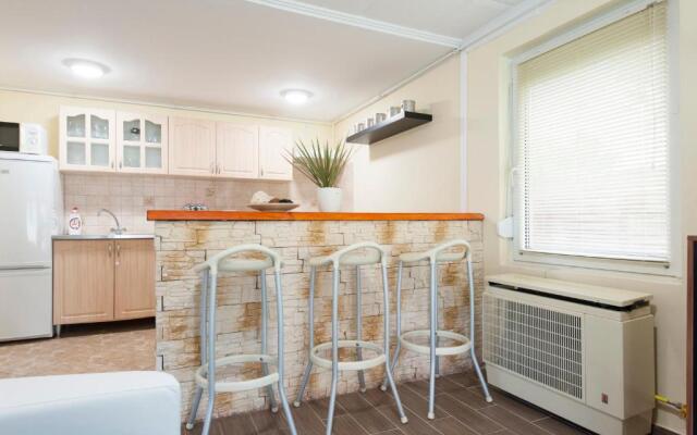 Bier-Lak Apartman House 71