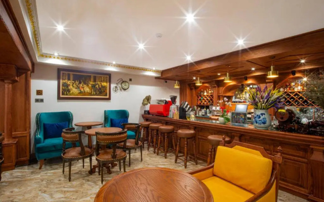 Athena Hotel