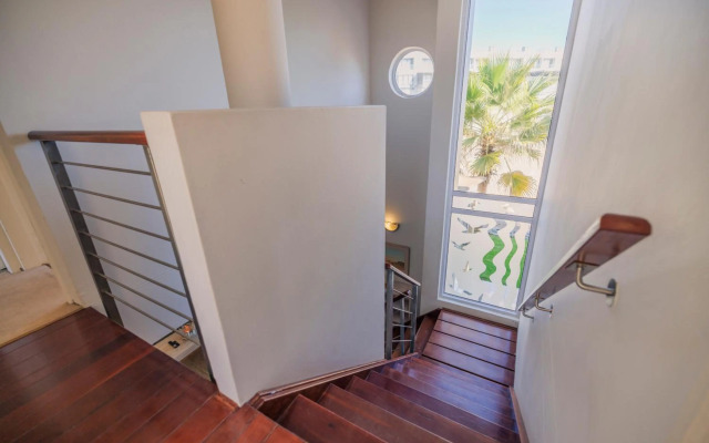 Waterfront Cottage B3