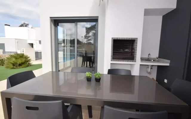Family Villa With Terrace and Pool