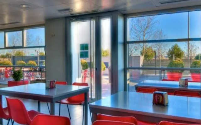 Hotel Vértice Roomspace Madrid