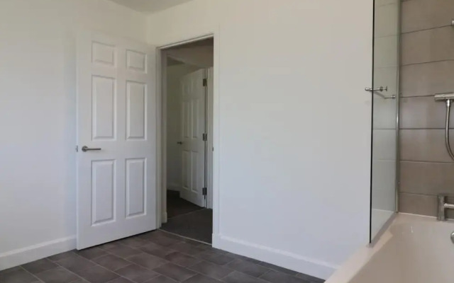 Railway House 5 bed - Maryhill