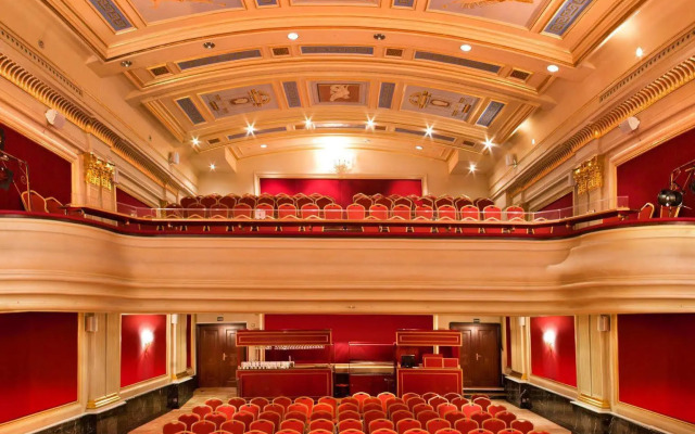 Senator Gran Vía 70 Spa Hotel