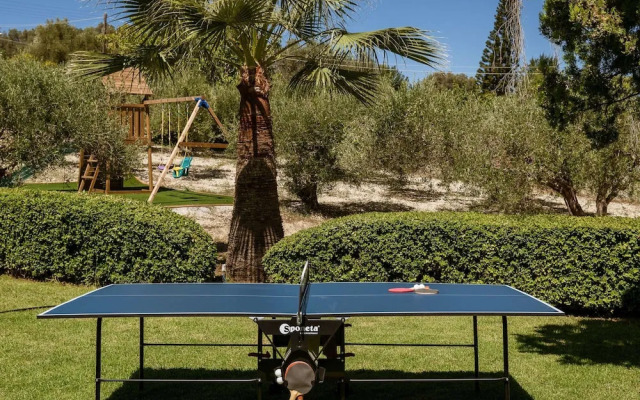 2 Villas Complex, Private Pool, Ideal for Groups!