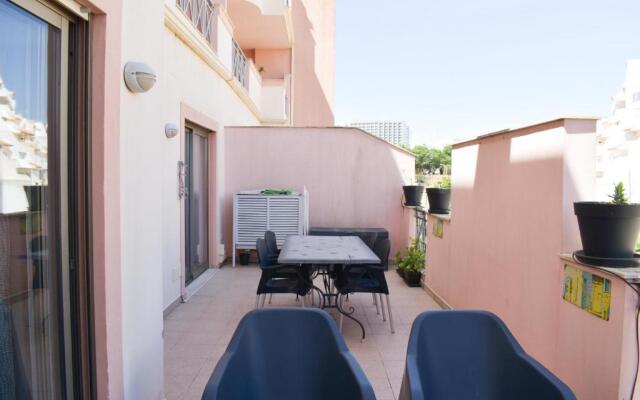 Apartamento Sol Nascente by Portucasa