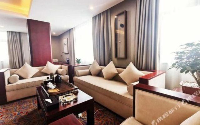 Suiton Plus By Paxton Linzhi