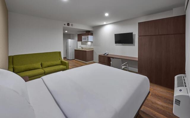 Extended Suites Tijuana Macroplaza