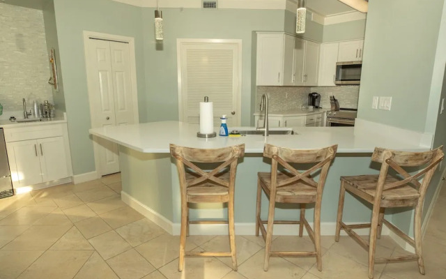 Oceania 106 3 Bedroom Condo by RedAwning