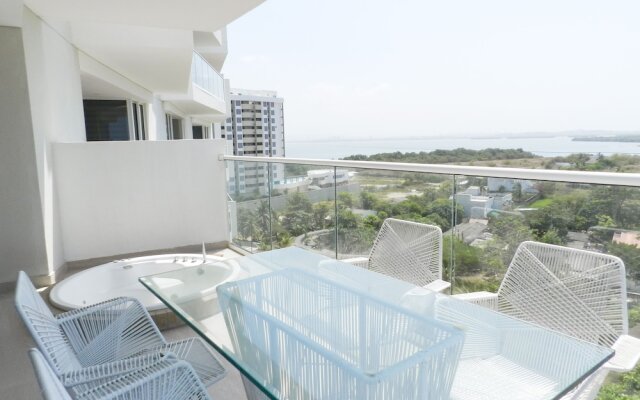 Martinique Delux with Private Hot Tub