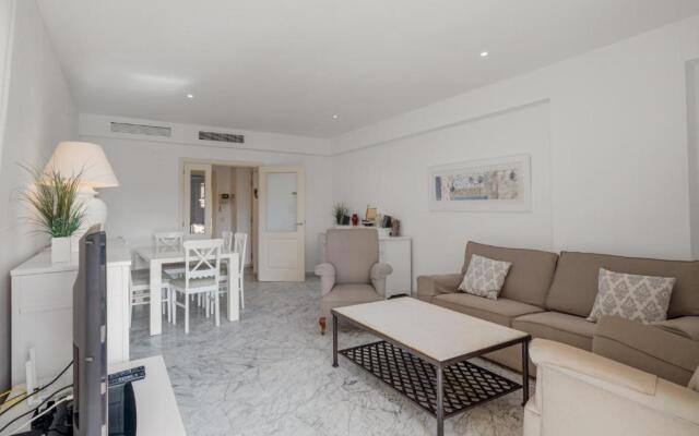 Spacious 3 bedrooms apartment at LAS BRISAS