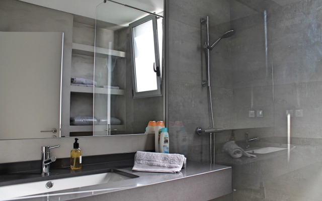 Modern cliff-top villa, panoramic sea-views, A/C, heated pool | Cliffscape