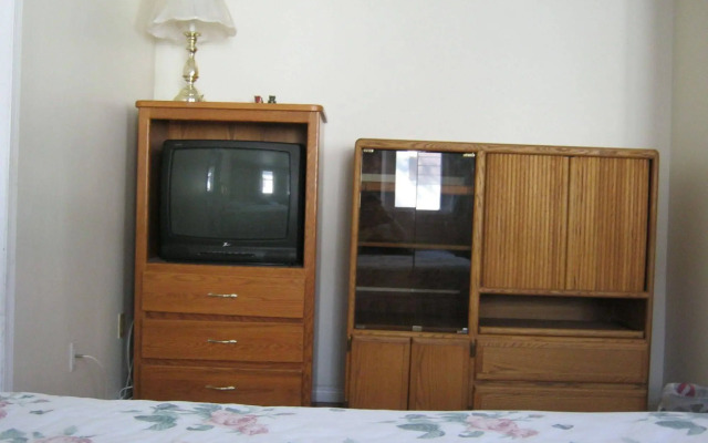 Kelowna Okanagan Lake Hostel