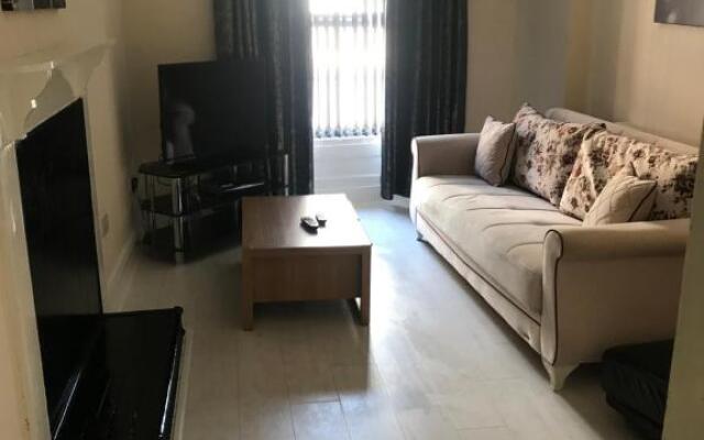 Sandy Pad's Apartments