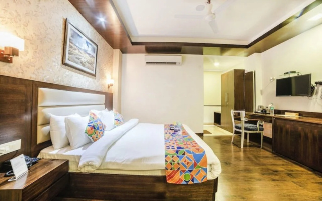 Fabhotel Galaxy