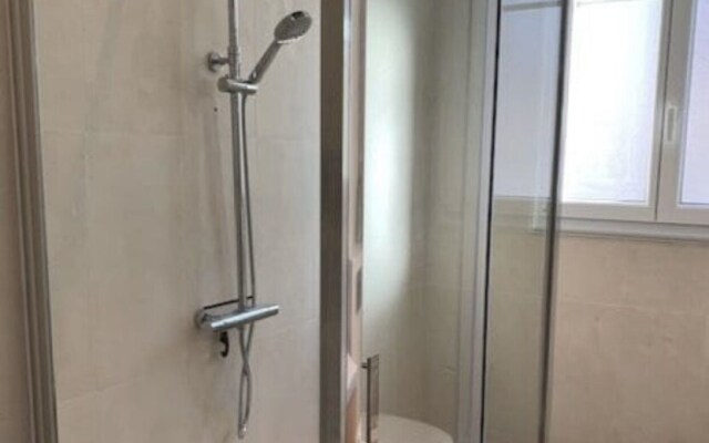 Une chambre dérrière le Carlton