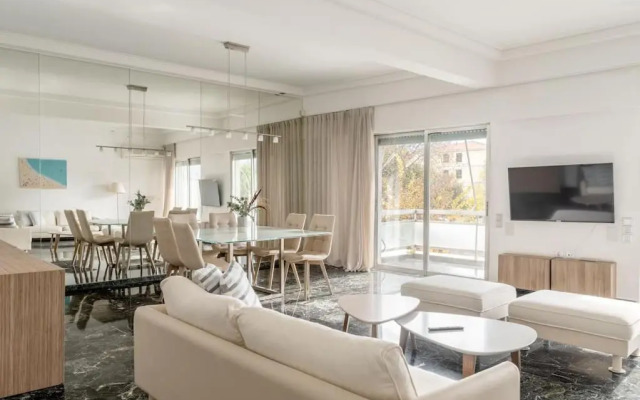 Elegant 2BD Evelpidon Apartment