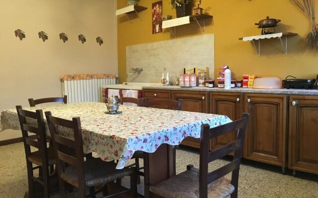 La Rosa tra le Vigne