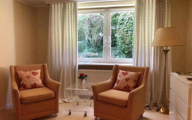 Ferienwohnung in weißer Villa am Kliff