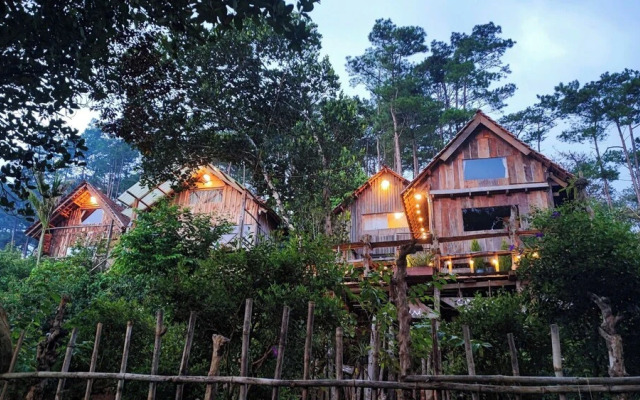 To Chim Ri Homestay Mang Đen