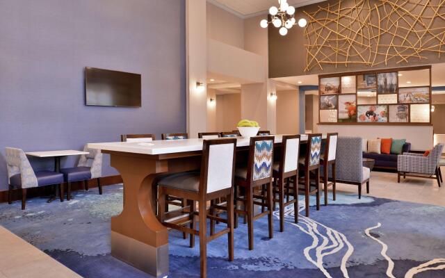 Hampton Inn & Suites Legacy Park-Frisco