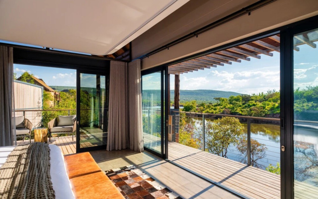 Ingwe Lodge