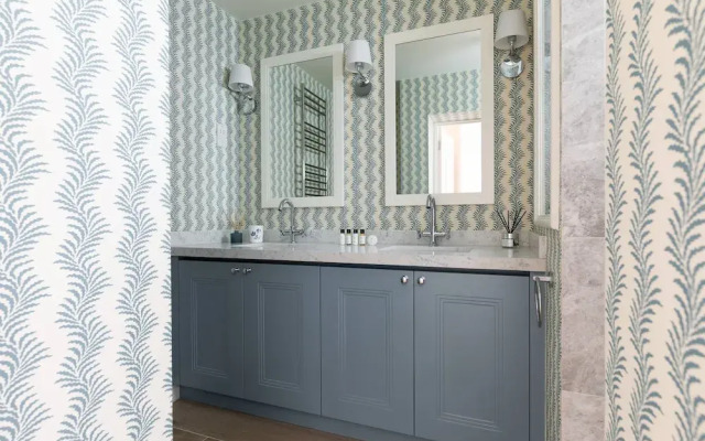 Nevern Square X by Onefinestay