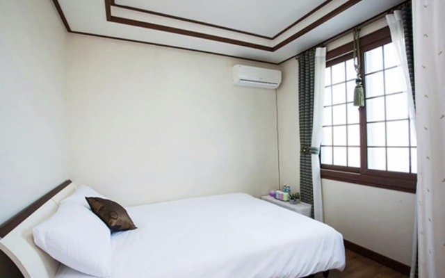 Casa Linda Pension-Acommodation