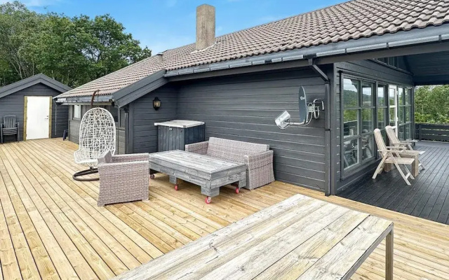 9 Person Holiday Home in Korshamn-by Traum