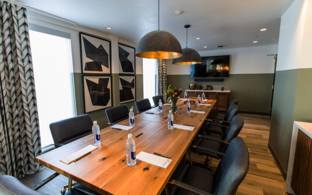 voco The Darwin Atlanta Midtown by IHG