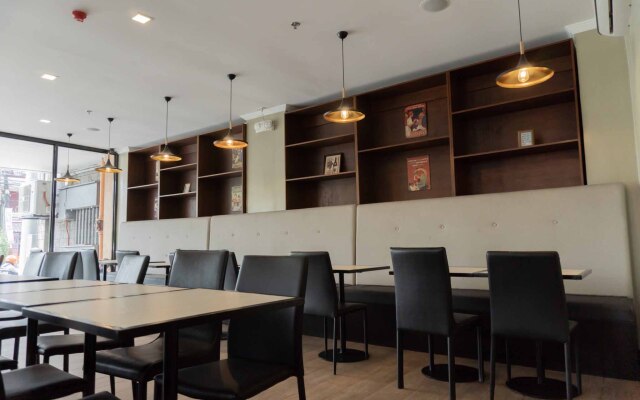 RedDoorz Plus Near Bamboo Organ Las Piñas